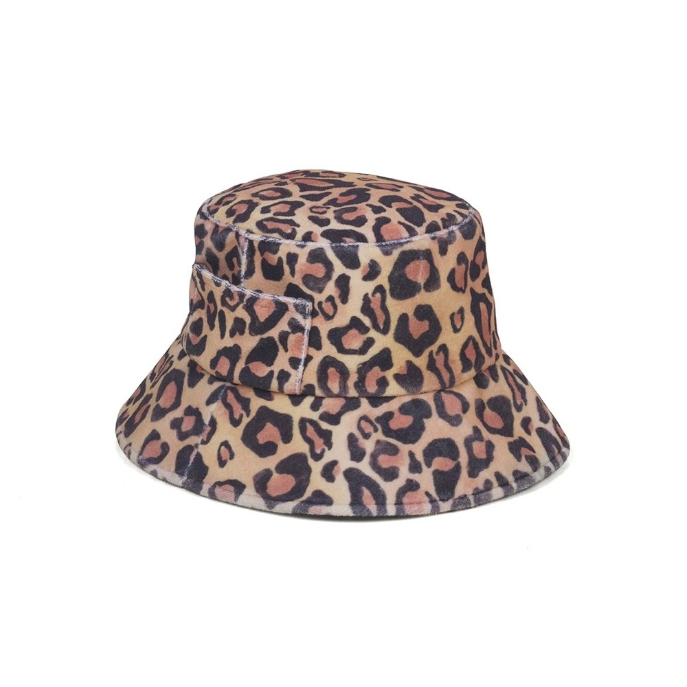 Lack of color wave bucket hat